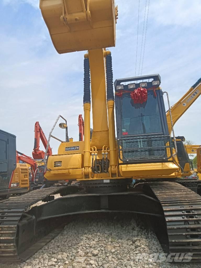 Komatsu PC 240 大型油圧ショベル12t以上（パワーショベル・ユンボ）