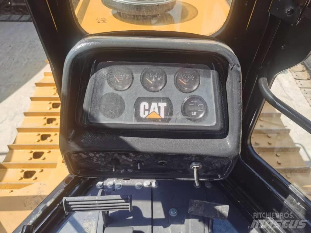 CAT D 5 K ブルドーザー