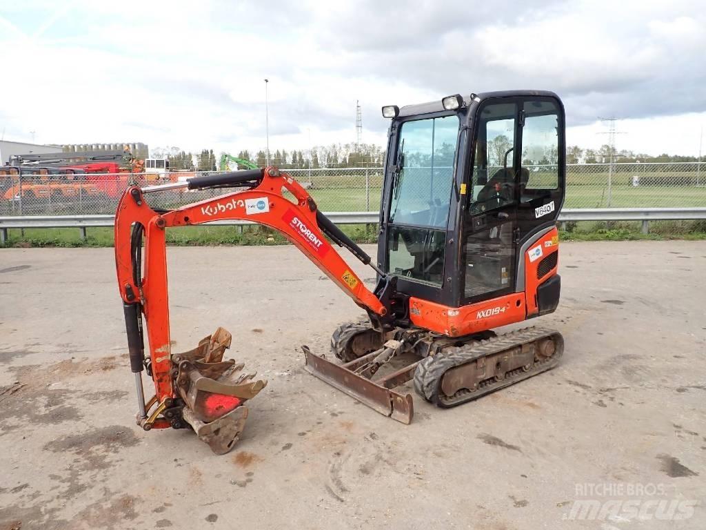 Kubota KX 019-4 ミニ油圧ショベル 7t以下（ミニユンボ・ミニディガー）