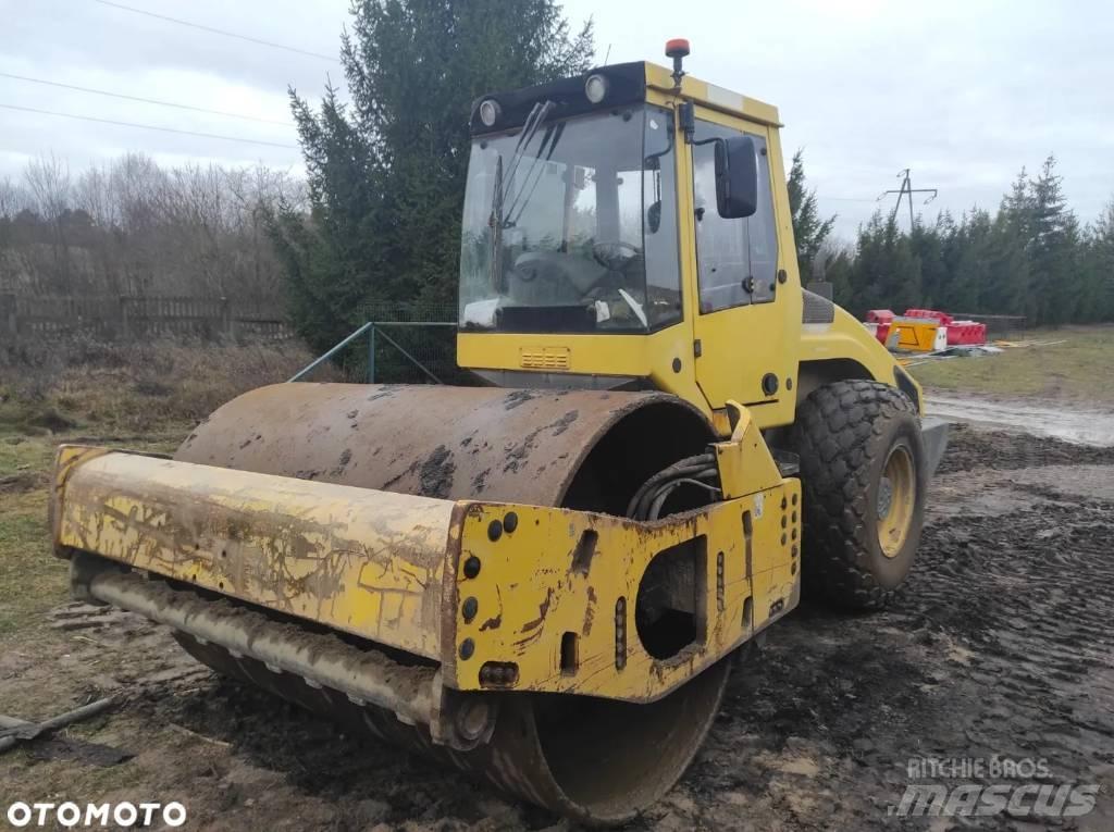 Bomag BW 213 D H-4 振動ローラ