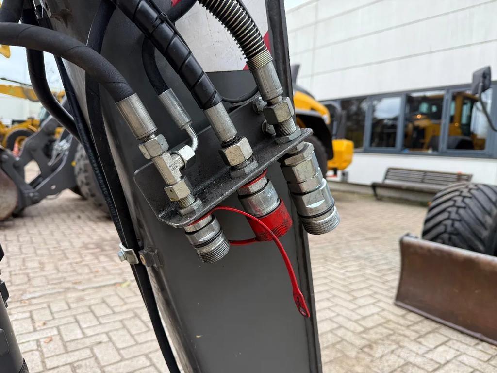 Volvo EW60 ホイール式油圧ショベル（パワーショベル・ユンボ・バックホー）