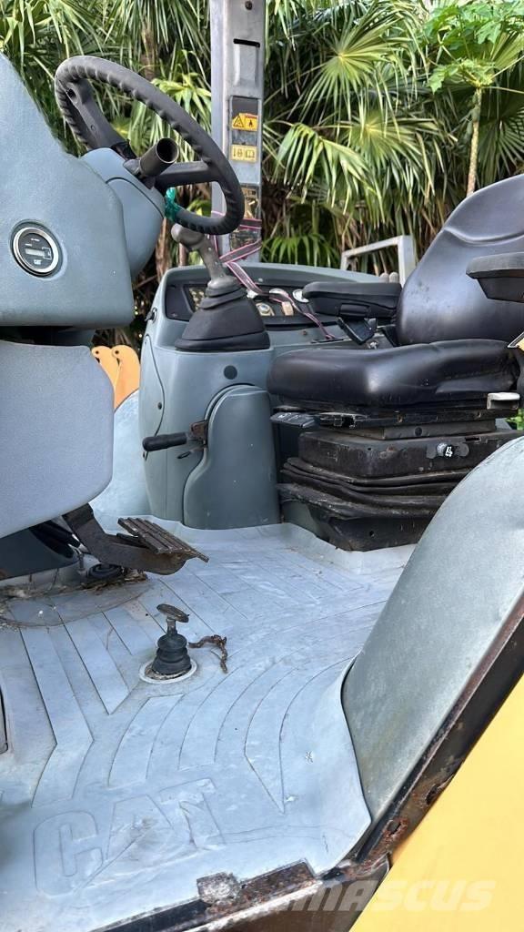 CAT 420 D IT バックホーローダー