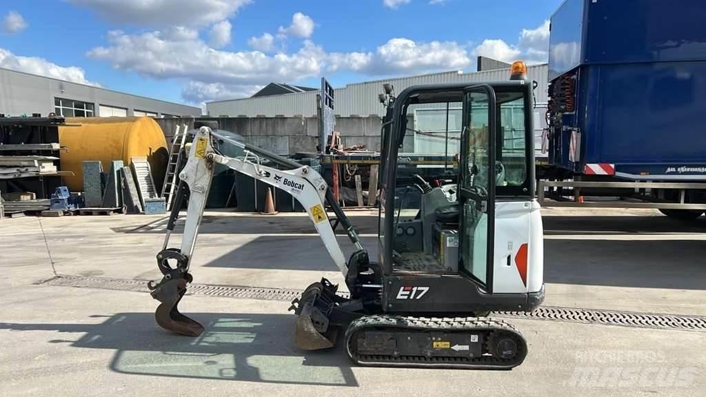 Bobcat e17 トラクター