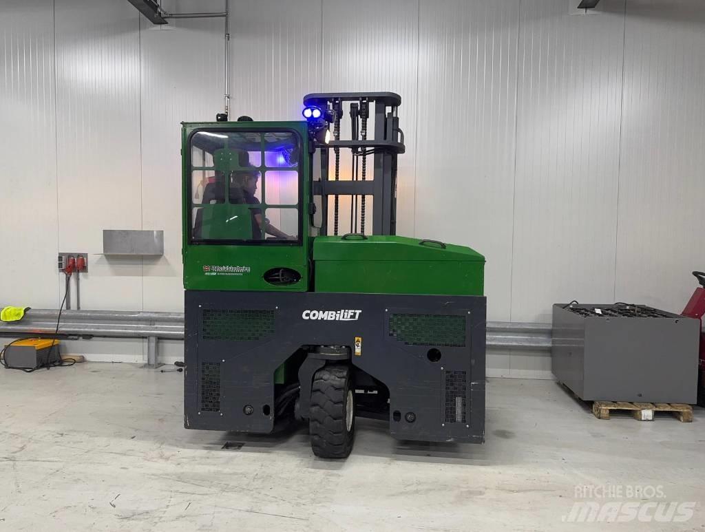 Combilift C 4000 E サイドローダー