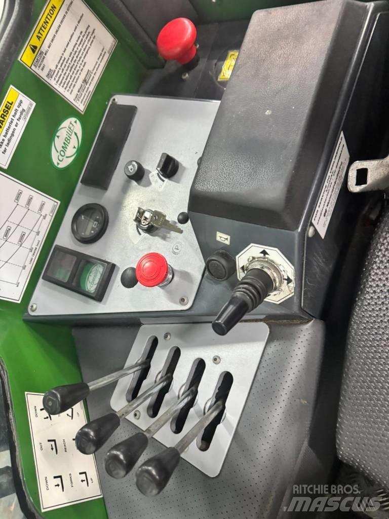 Combilift C 4000 E サイドローダー