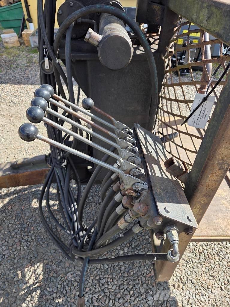 Mowi 1840 林業トレーラー
