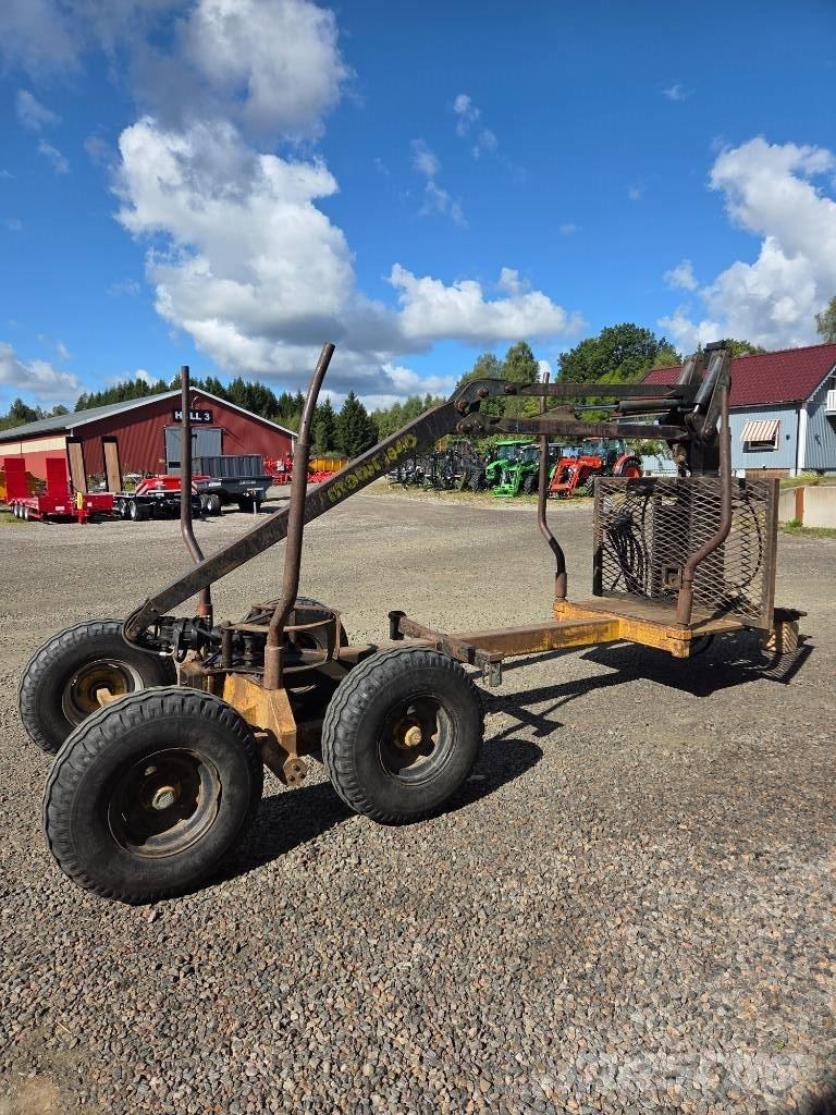 Mowi 1840 林業トレーラー