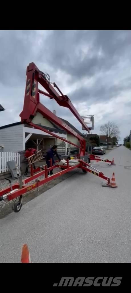 Sky High 1800 高所作業台付トレーラー