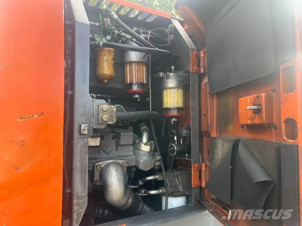 Hitachi ZX 145 W-3 ホイール式油圧ショベル（パワーショベル・ユンボ・バックホー）