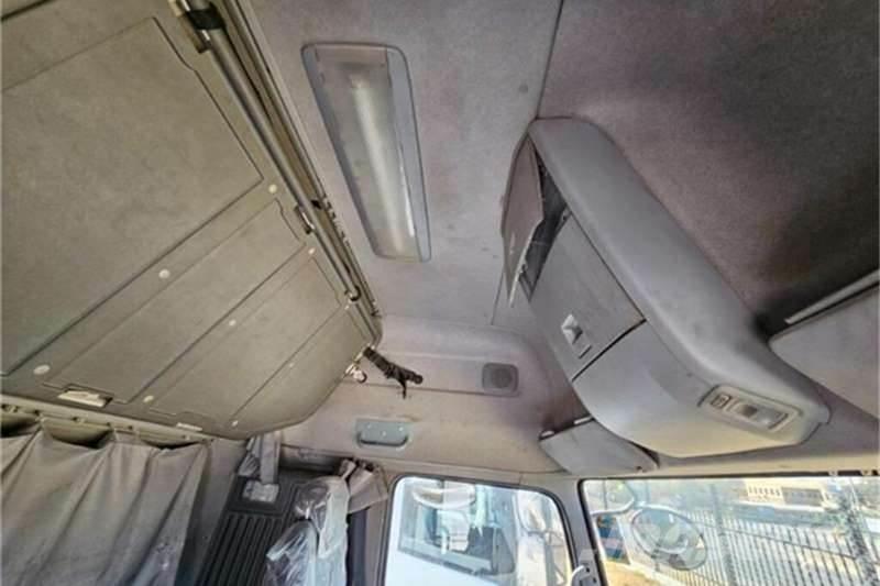 UD TRUCKS QUON その他トラック