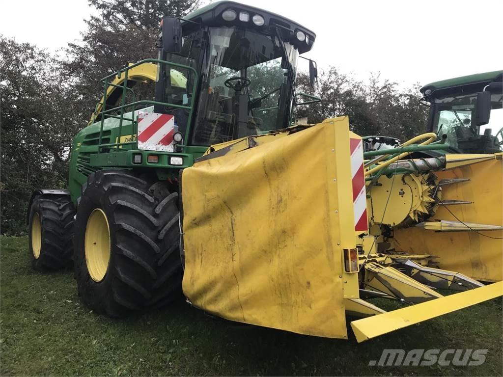 John Deere 7350 自走式フォレージハーベスター