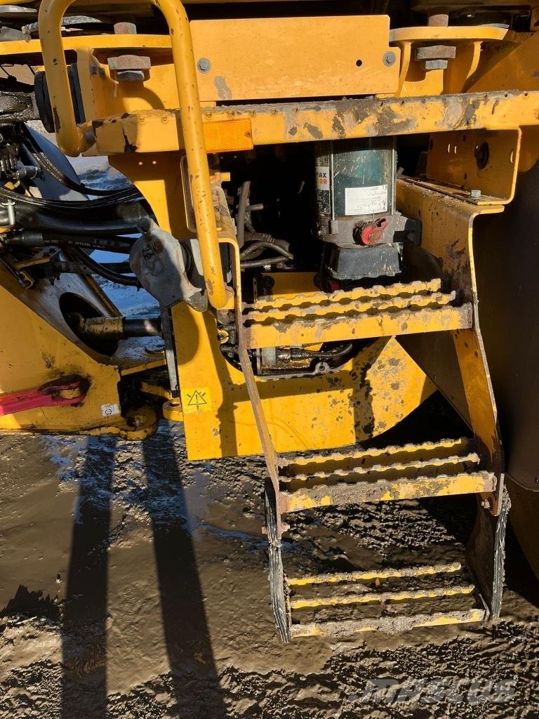 Volvo L 120 F ホイールローダー・タイヤショベル