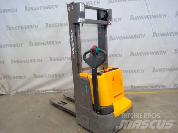 Jungheinrich EJC 112 ウォーキンフォークリフト
