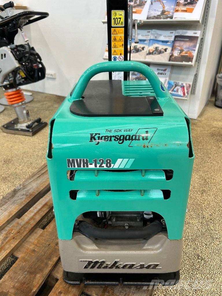 Mikasa MVH 128GH プレートコンパクター