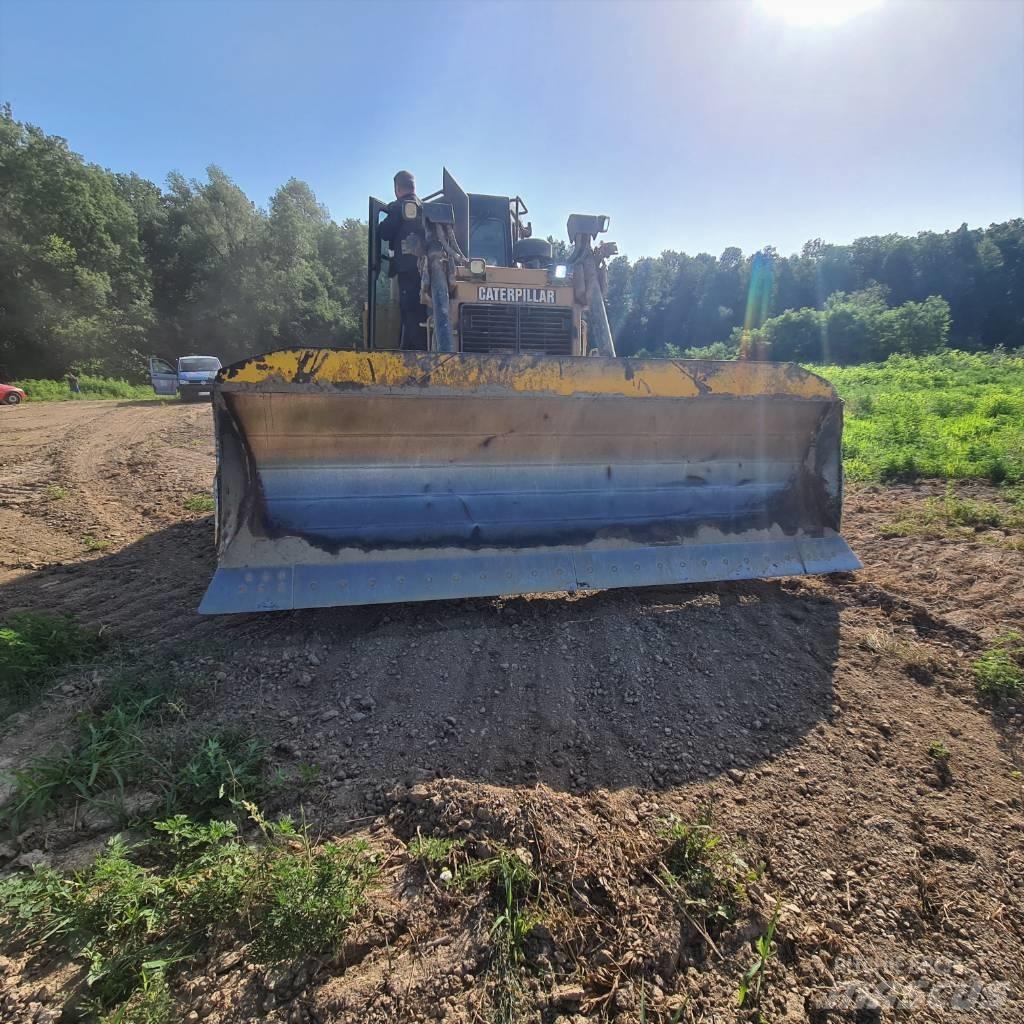 CAT D 6 T LGP ブルドーザー