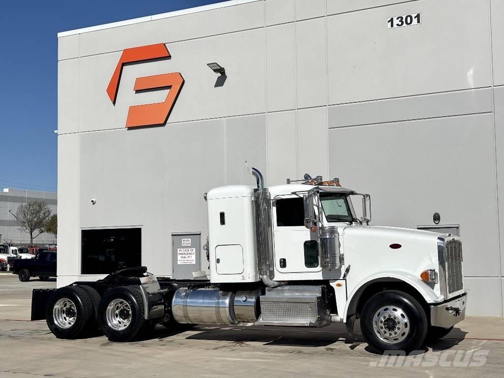 Peterbilt 367 中古トラクターヘッド | トレーラーヘッド