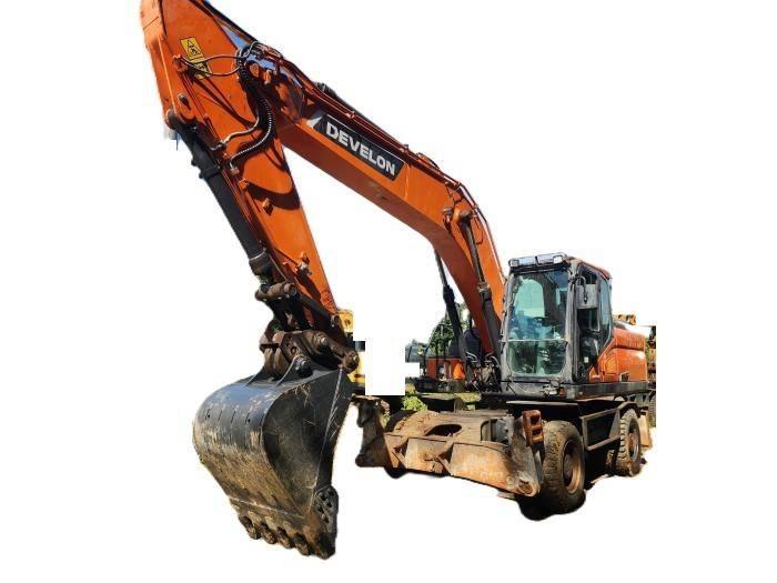 Doosan DX 210 W ホイール式油圧ショベル（パワーショベル・ユンボ・バックホー）