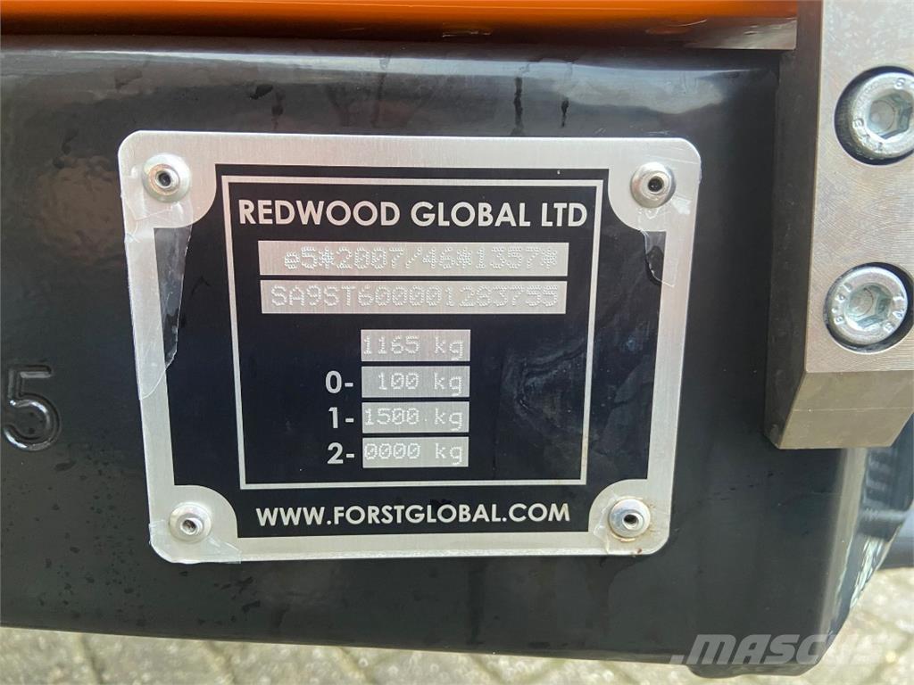  Först ST6D.24 自走式フォレージハーベスター