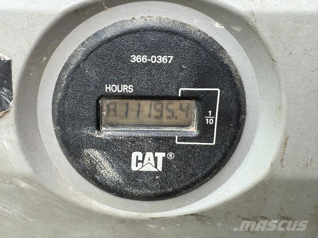 CAT 323E 大型油圧ショベル12t以上（パワーショベル・ユンボ）