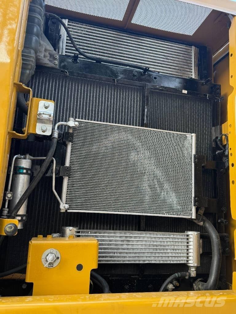 CAT CAT323 中型油圧ショベル 7ｔ-12ｔ（ユンボ・パワーショベル・バックホー）