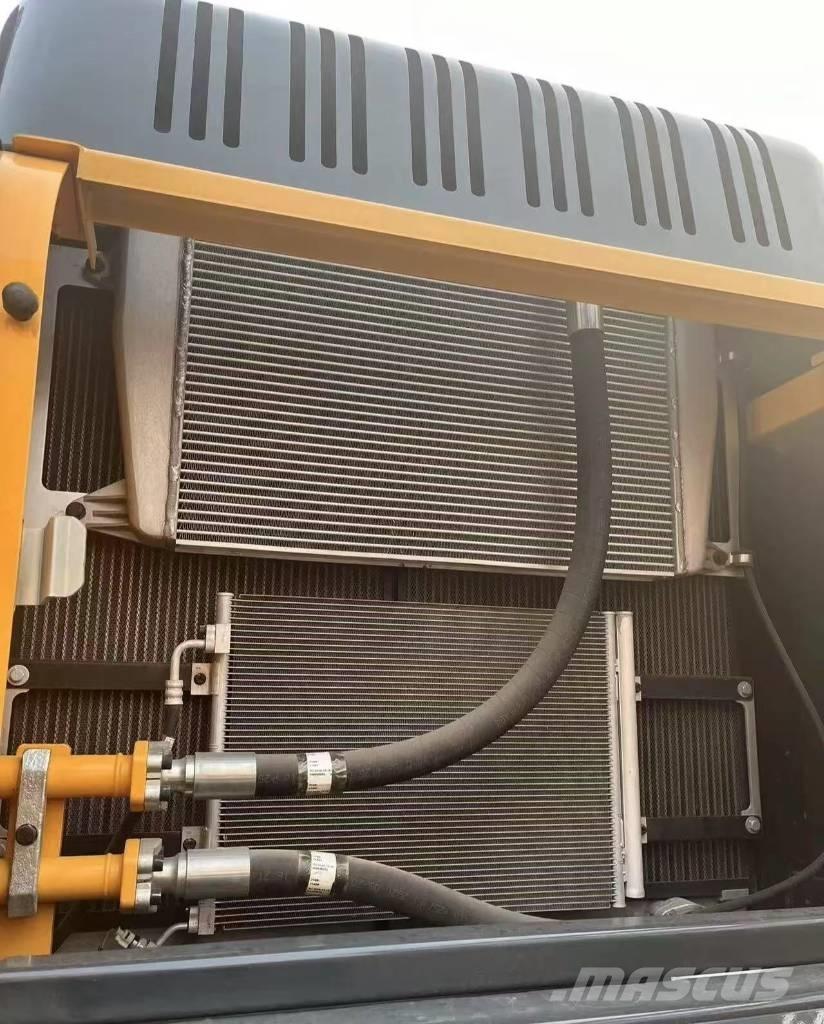 Hyundai 305LC 大型油圧ショベル12t以上（パワーショベル・ユンボ）