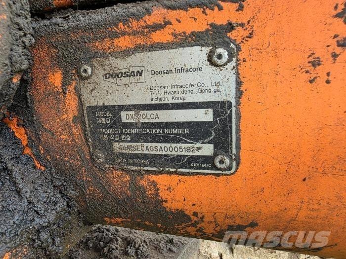 Doosan DX 520 LC 大型油圧ショベル12t以上（パワーショベル・ユンボ）