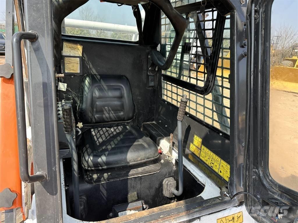 Bobcat S 18 スキッドステアローダー