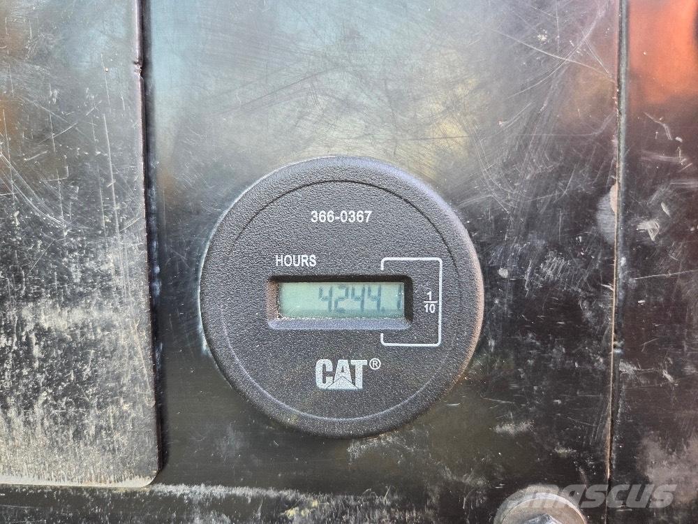 CAT 308E2 中型油圧ショベル 7ｔ-12ｔ（ユンボ・パワーショベル・バックホー）