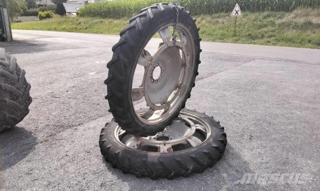 Michelin 8.3R44 タイヤ、ホイル、リム