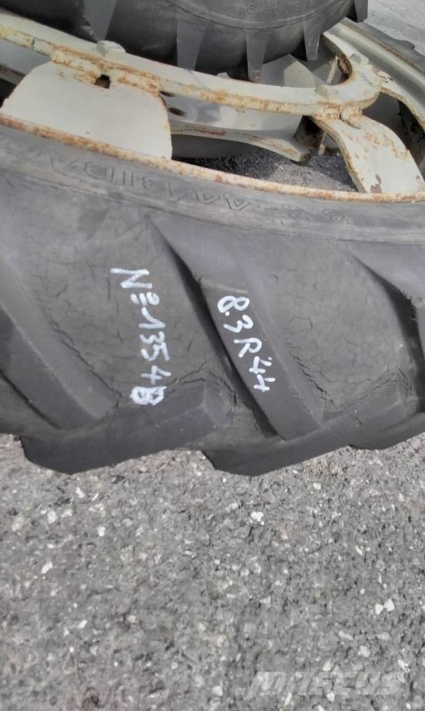 Michelin 8.3R44 タイヤ、ホイル、リム
