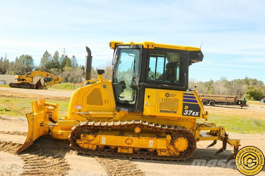 Komatsu D 37 EX ブルドーザー