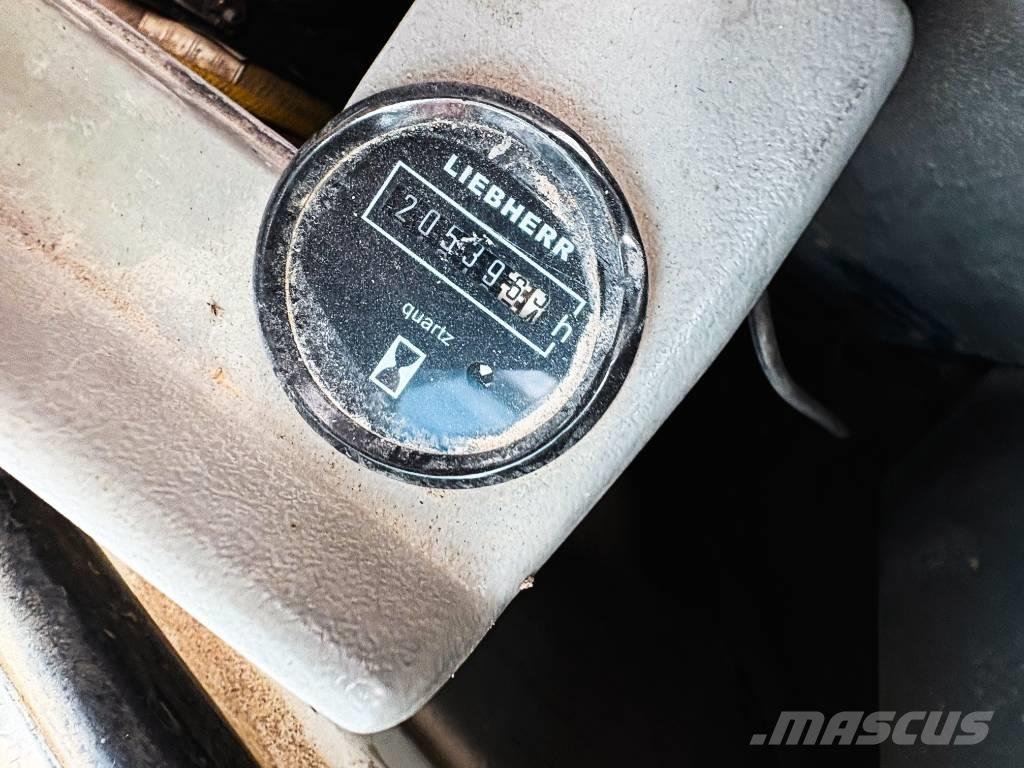 Liebherr R934BHD 大型油圧ショベル12t以上（パワーショベル・ユンボ）