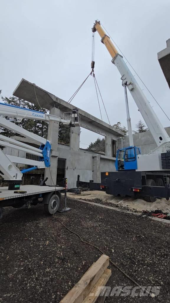 Krupp KMK 4070 オールテレーンクレーン