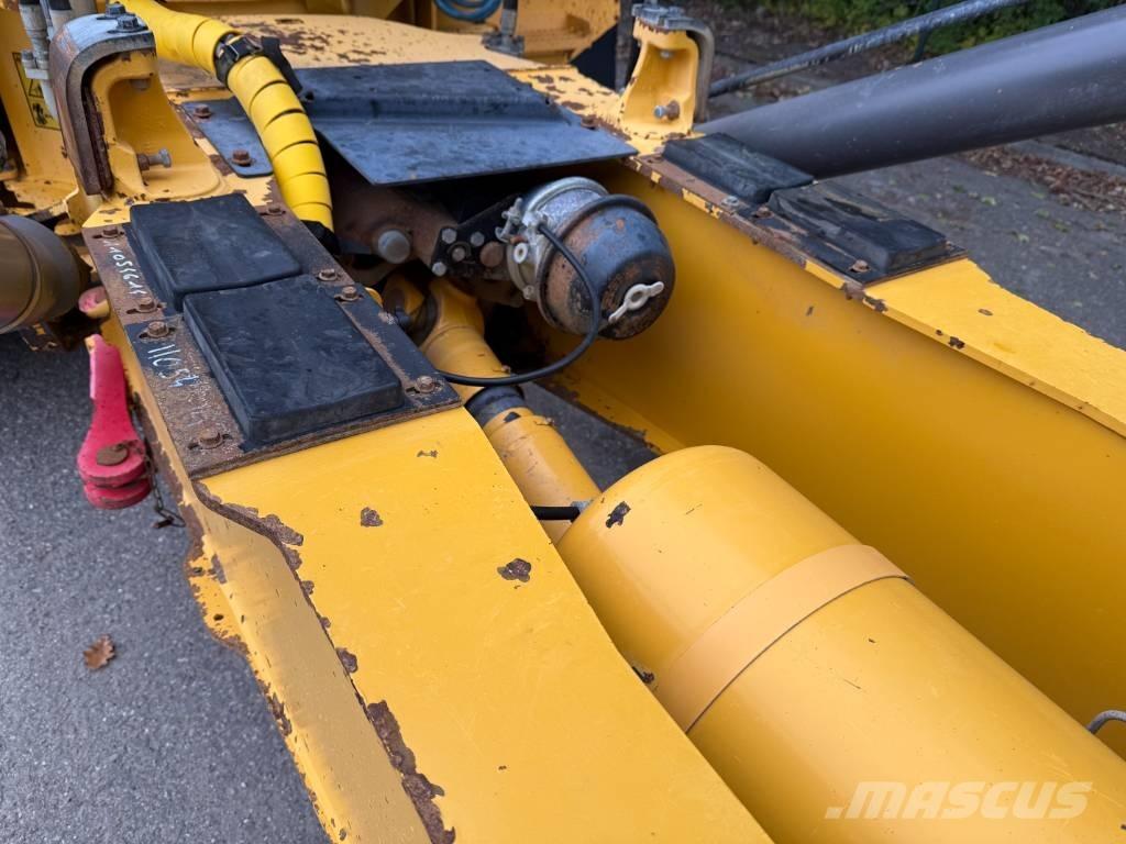 Volvo A 25 D アーティキュレート式ダンプトラック