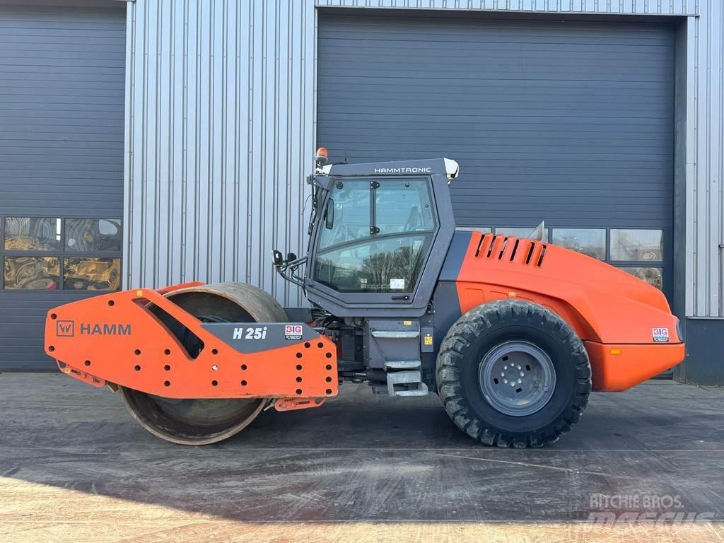 Hamm H25i 振動ローラ