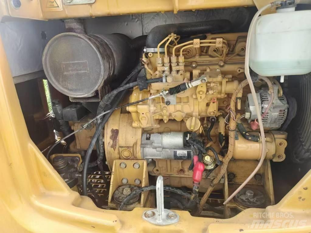 CAT 306 ミニ油圧ショベル 7t以下（ミニユンボ・ミニディガー）
