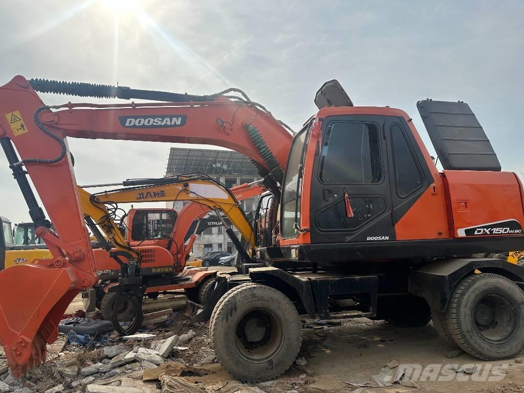 Doosan DH 150 W-7 ホイール式油圧ショベル（パワーショベル・ユンボ・バックホー）