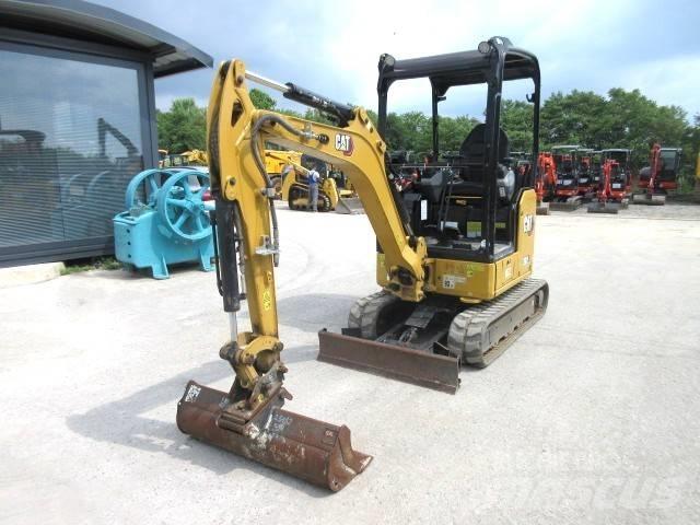 CAT 302 CR ミニ油圧ショベル 7t以下（ミニユンボ・ミニディガー）