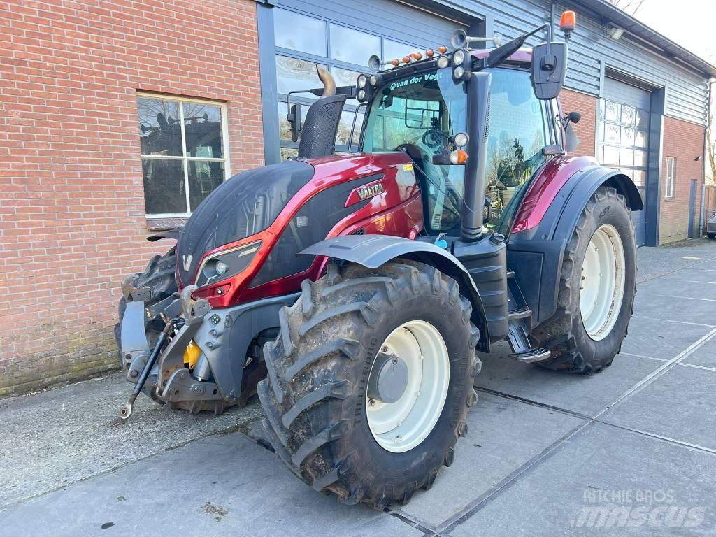 Valtra T 174 Versu トラクター
