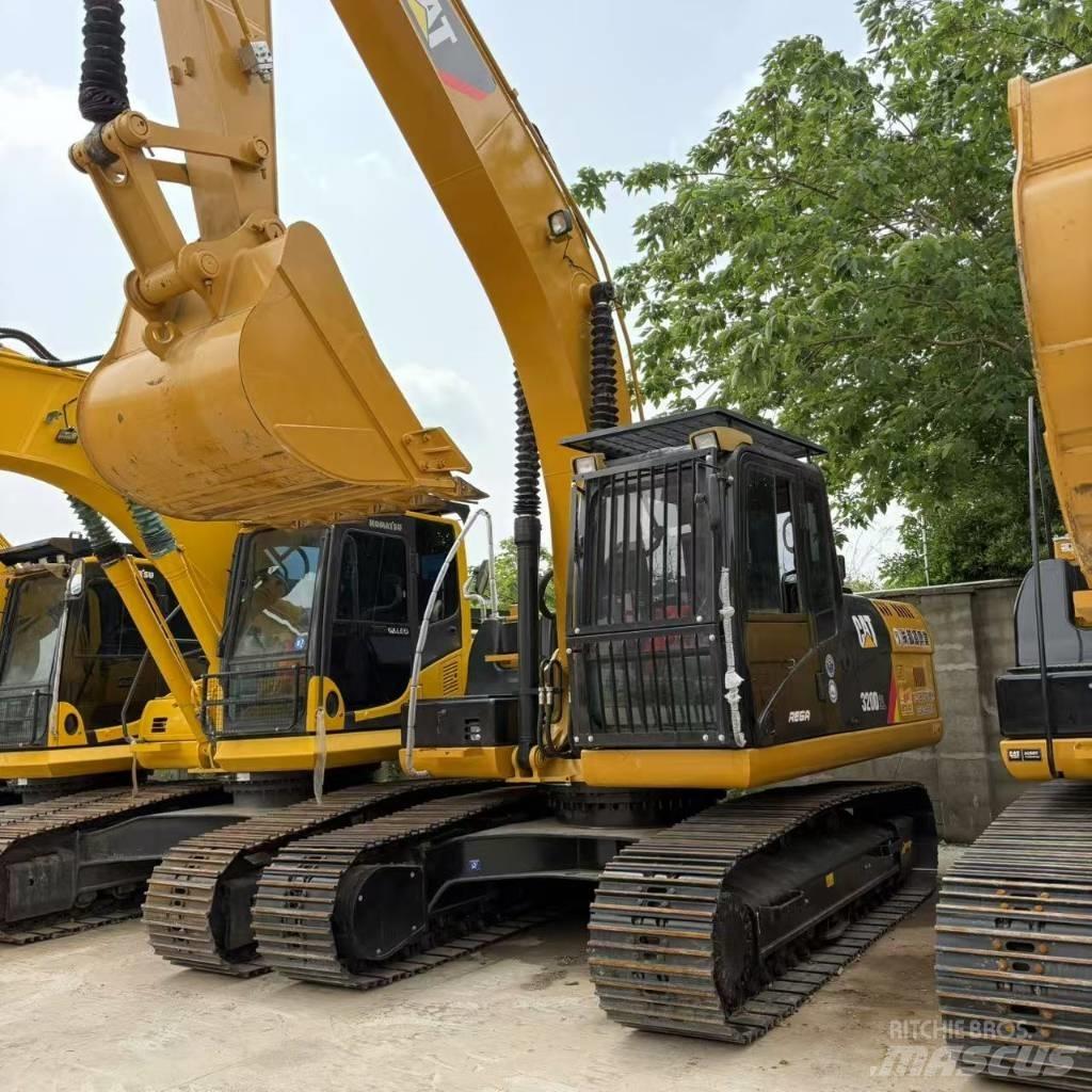 CAT 320 D 大型油圧ショベル12t以上（パワーショベル・ユンボ）