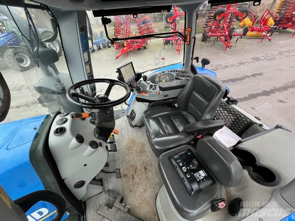 New Holland T 8.410 トラクター