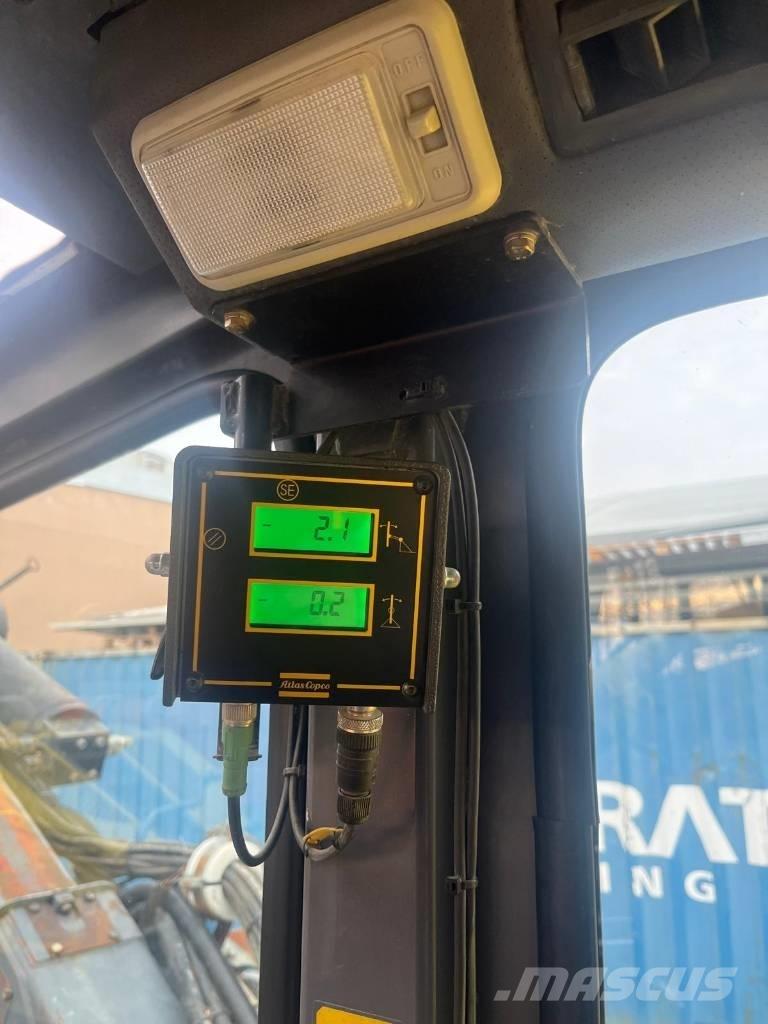 Atlas Copco ECM 660 サーフェイスドリルリグ