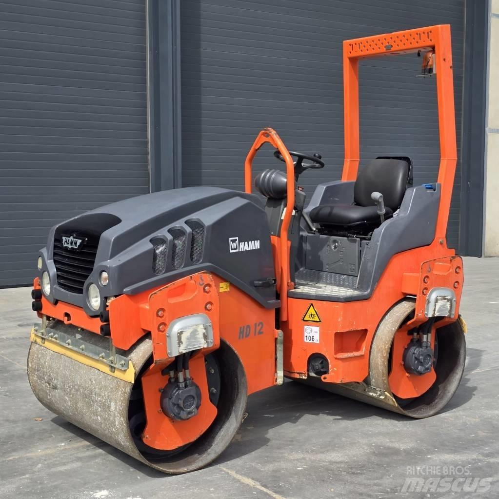 Hamm HD 12 VV タンデムローラ