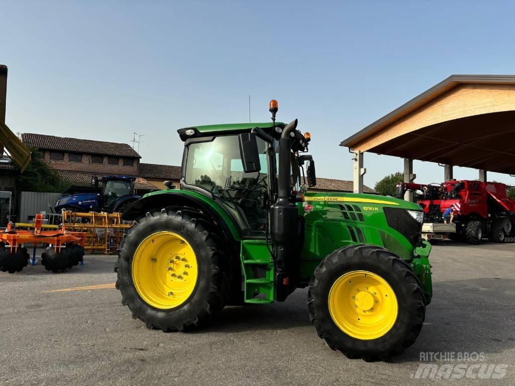 John Deere 6130 R トラクター