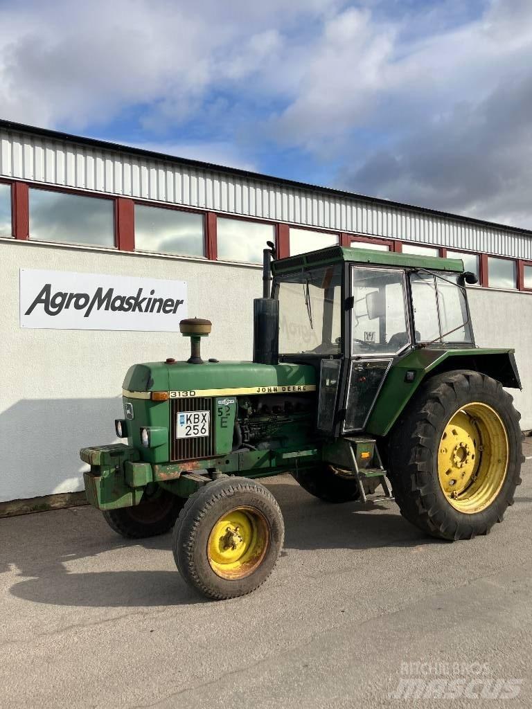 John Deere 3130 トラクター