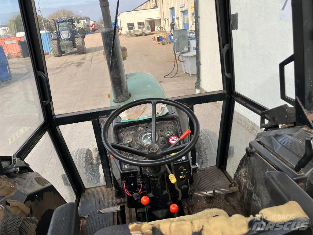 John Deere 3130 トラクター