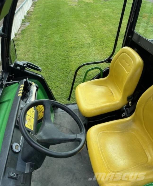 John Deere Gator TE ユーティリティー機械