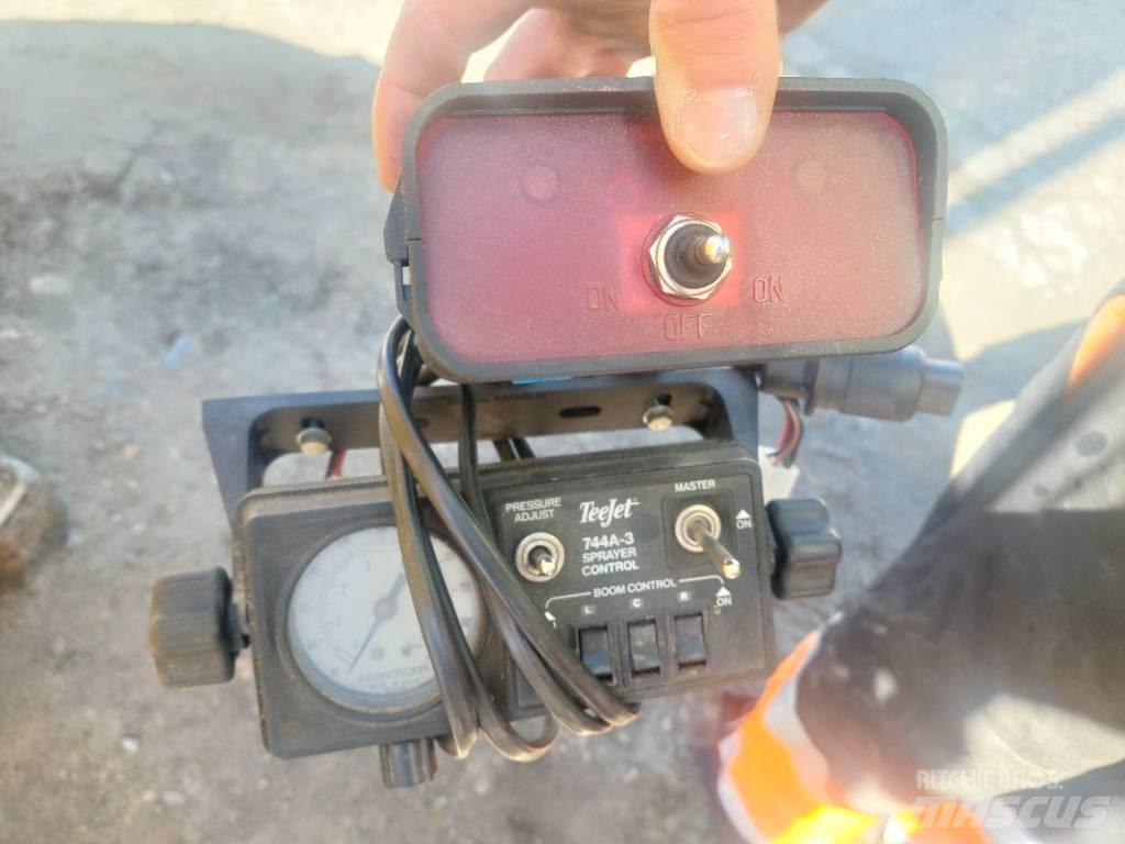 Kasi 3/1000 マウント型噴霧器