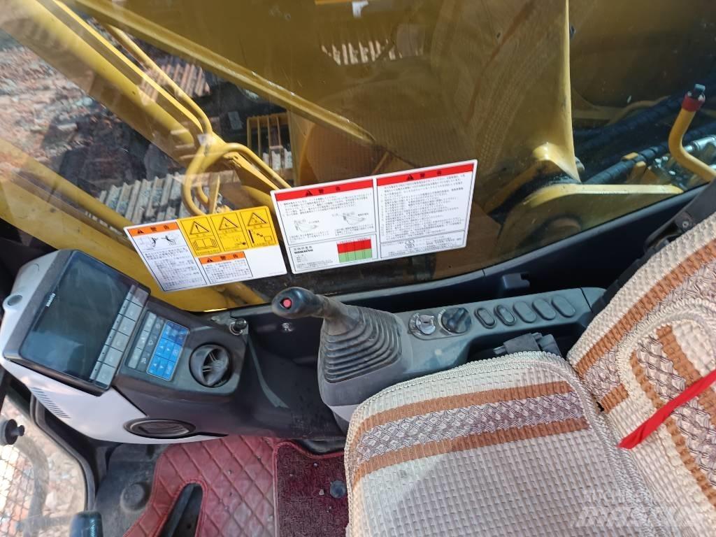 Komatsu PC200 中型油圧ショベル 7ｔ-12ｔ（ユンボ・パワーショベル・バックホー）
