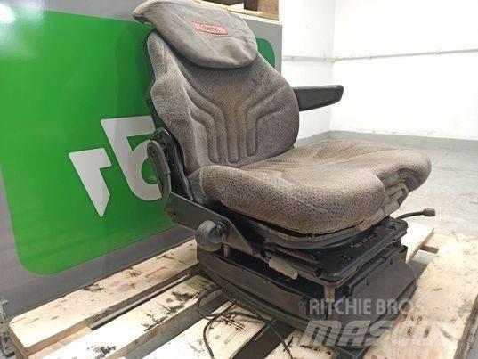 Valtra N 163 chair キャビン及び内装
